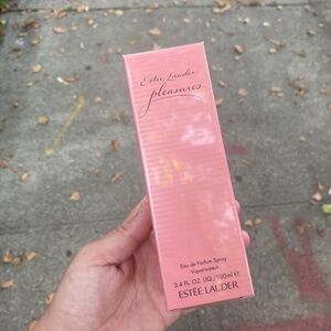 Estee Lauder - Pleasures Perfume